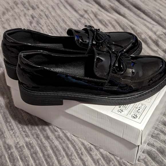Shein Loafers - Picture 3 of 3